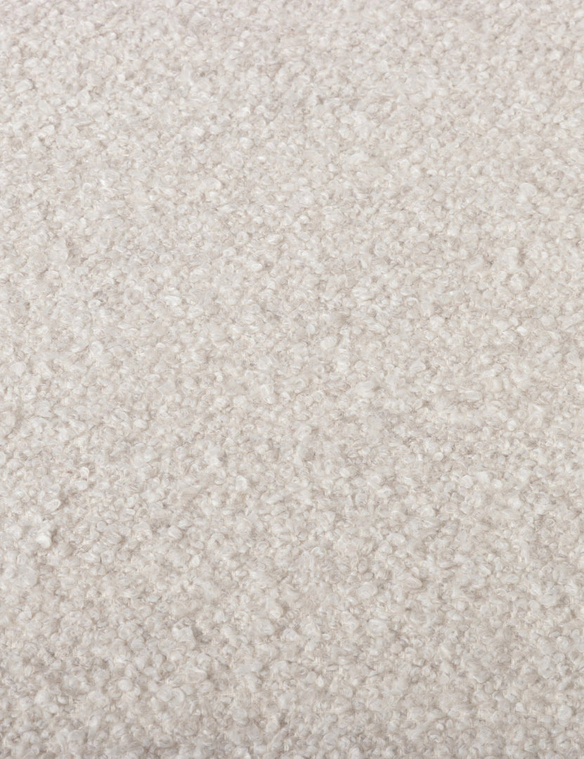 #color::ivory-boucle