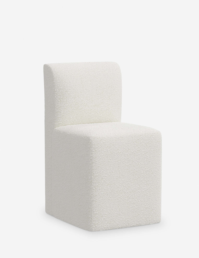 #color::white-boucle