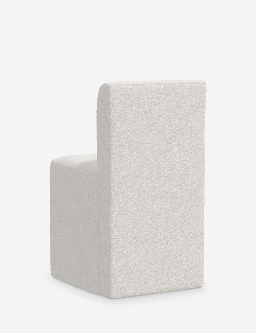 #color::white-boucle
