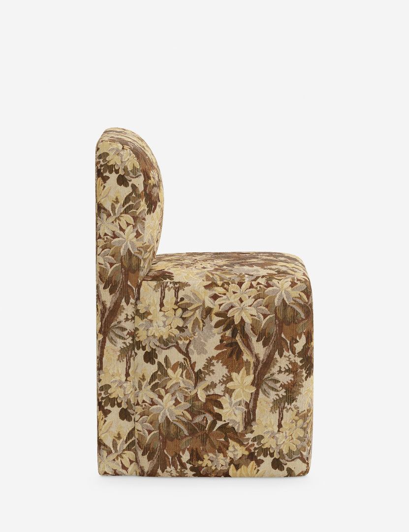 #color::amber-tapestry
