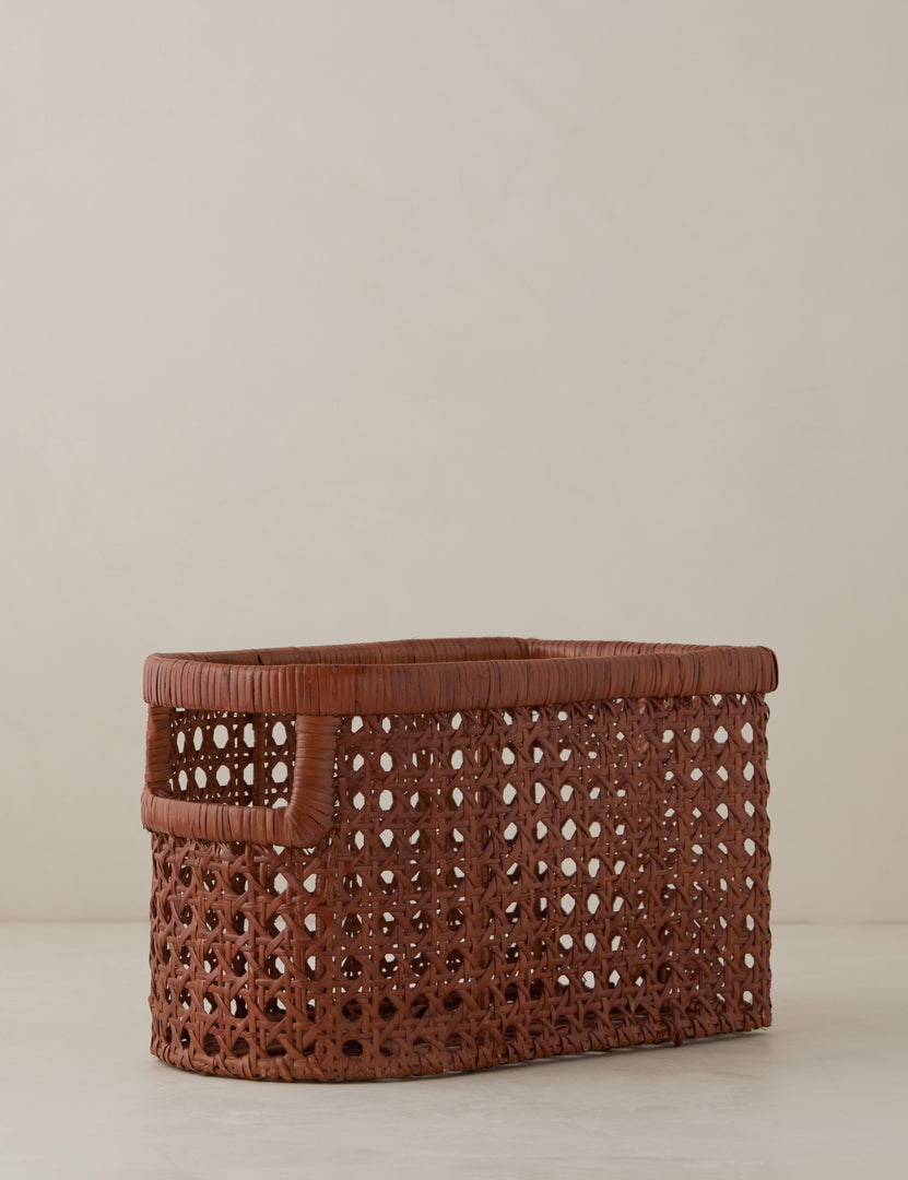 #color::russet #size::small