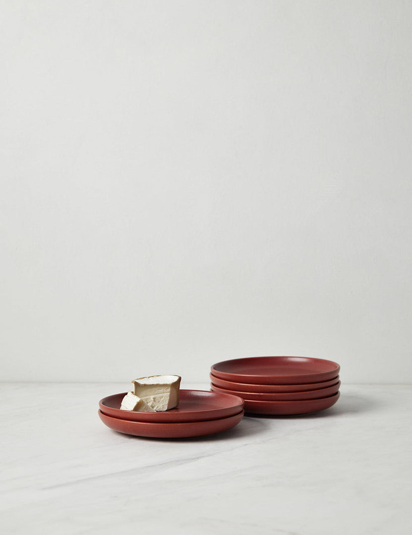 #color::cayenne #style::bread-plates--set-of-6