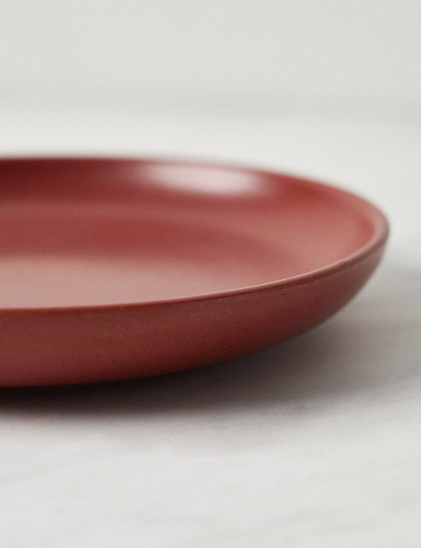 #color::cayenne #style::bread-plates--set-of-6