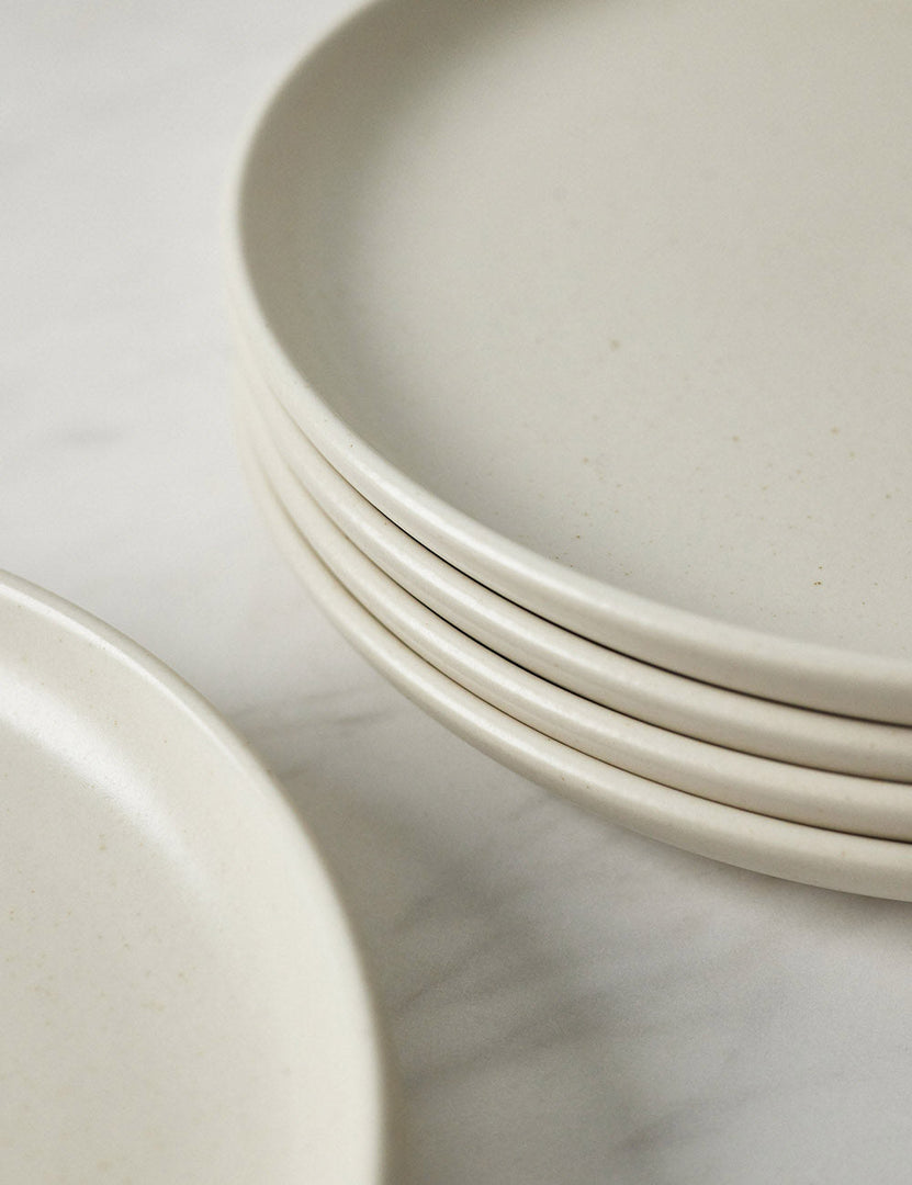 #color::vanilla #style::salad-plates--set-of-6