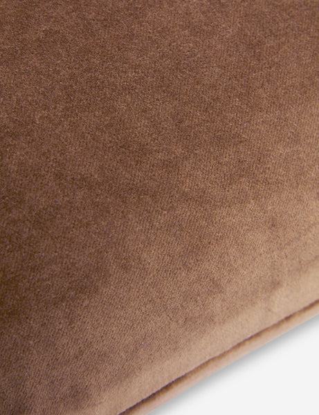 #color:dusty-pink #style::lumbar #style::square #fill type::with-feather-down-insert  #fill type::pillow-cover-only 