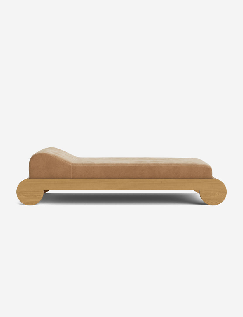 #color::caramel-vintage-velvet
