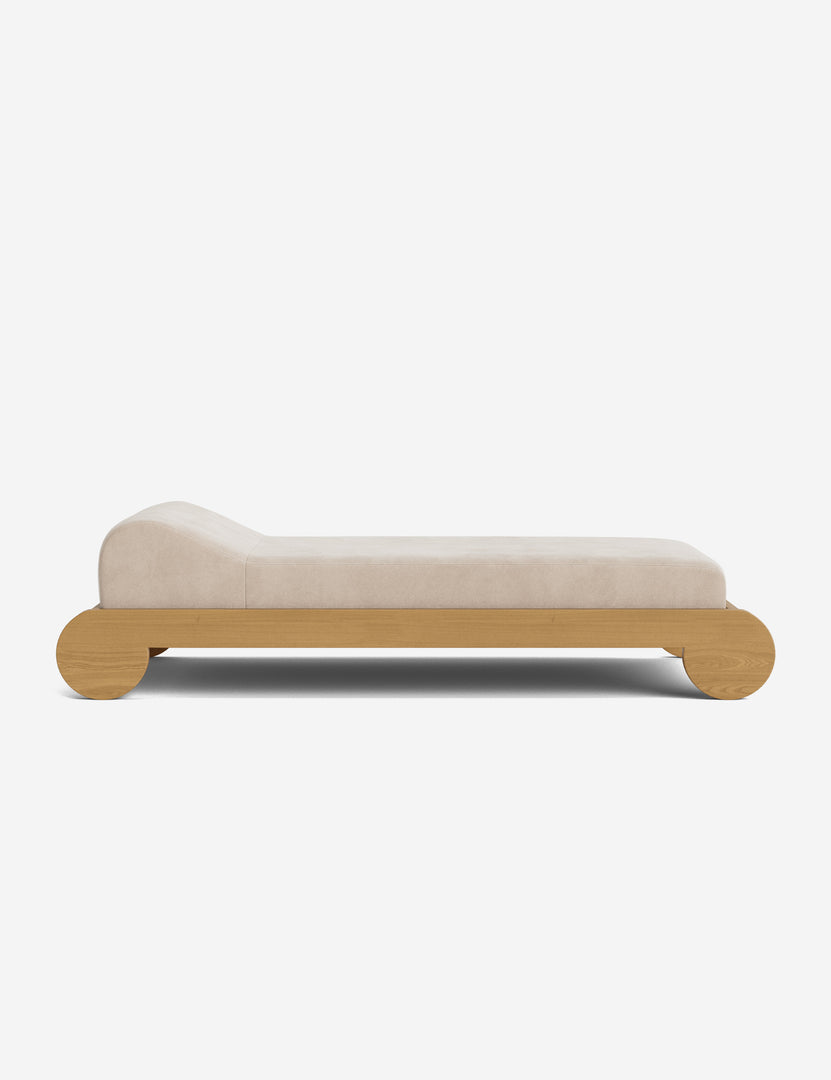 #color::sand-vintage-velvet