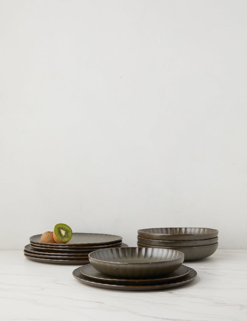 #color::green #style::12-piece-set