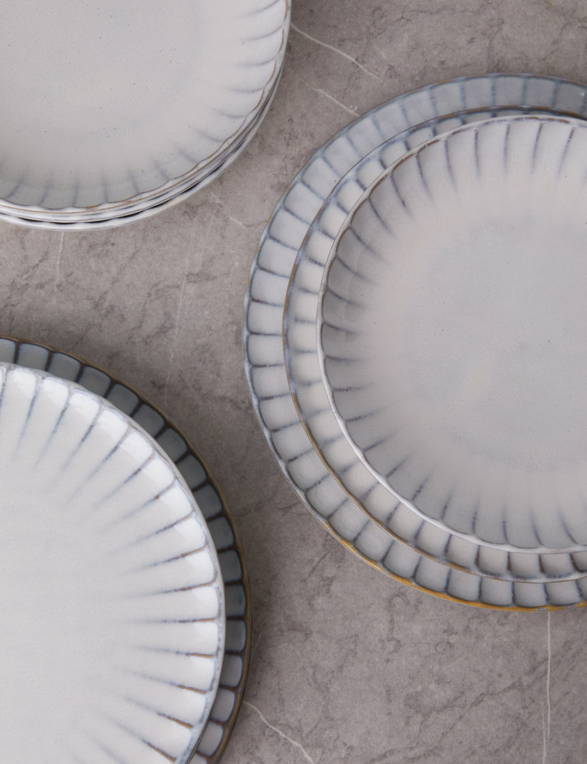 #color::white #style::12-piece-set