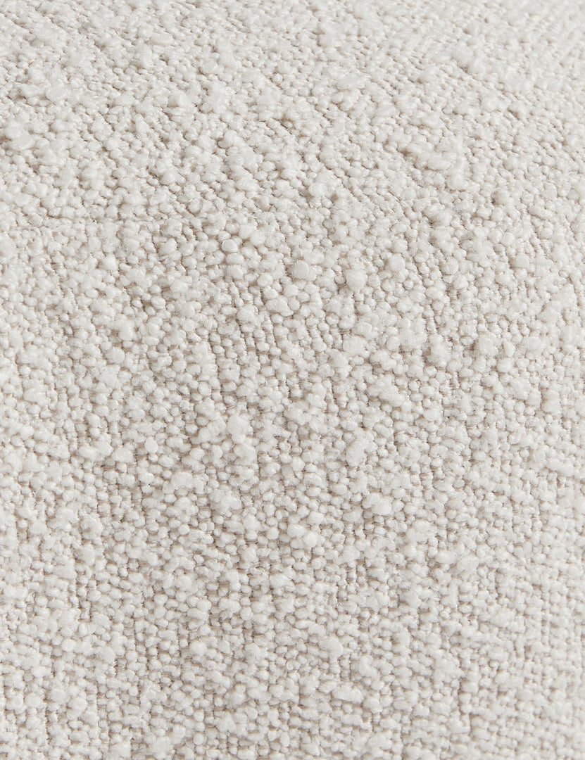 #color::ivory-boucle