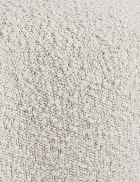 #color::ivory-boucle