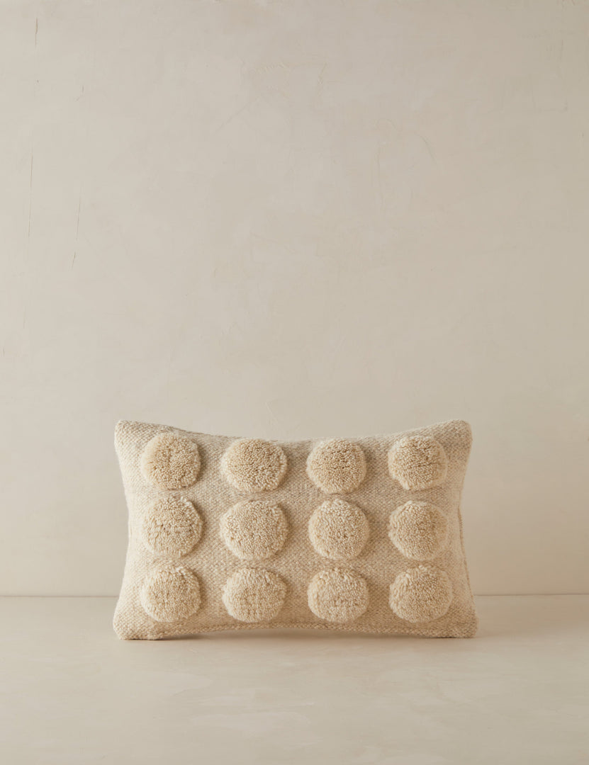 #style::lumbar | Kohta tufted dot pattern wool lumbar pillow