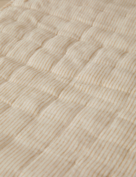 #color::goldenrod-and-ivory #size::full-queen #size::king-cal-king