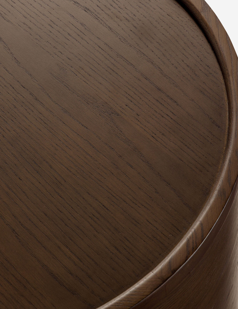 #color::brown-oak