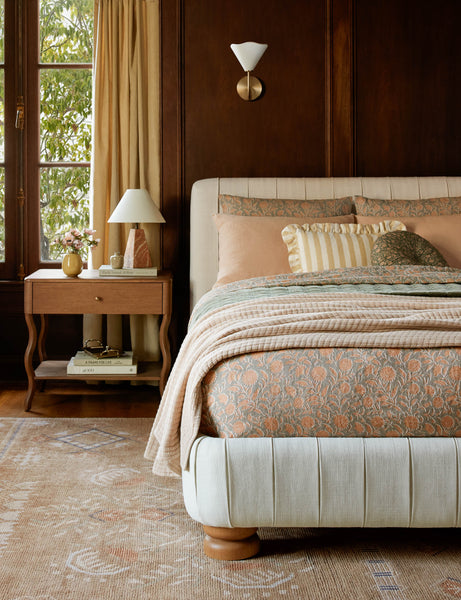 #size::full-queen #size::king-cal-king #color::dark-blush #color::taupe