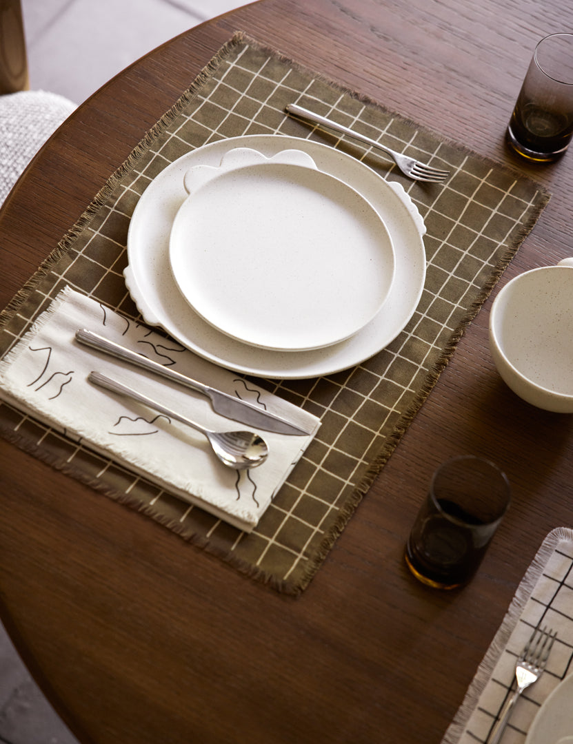 #color::dark-olive #style::placemat--set-of-4