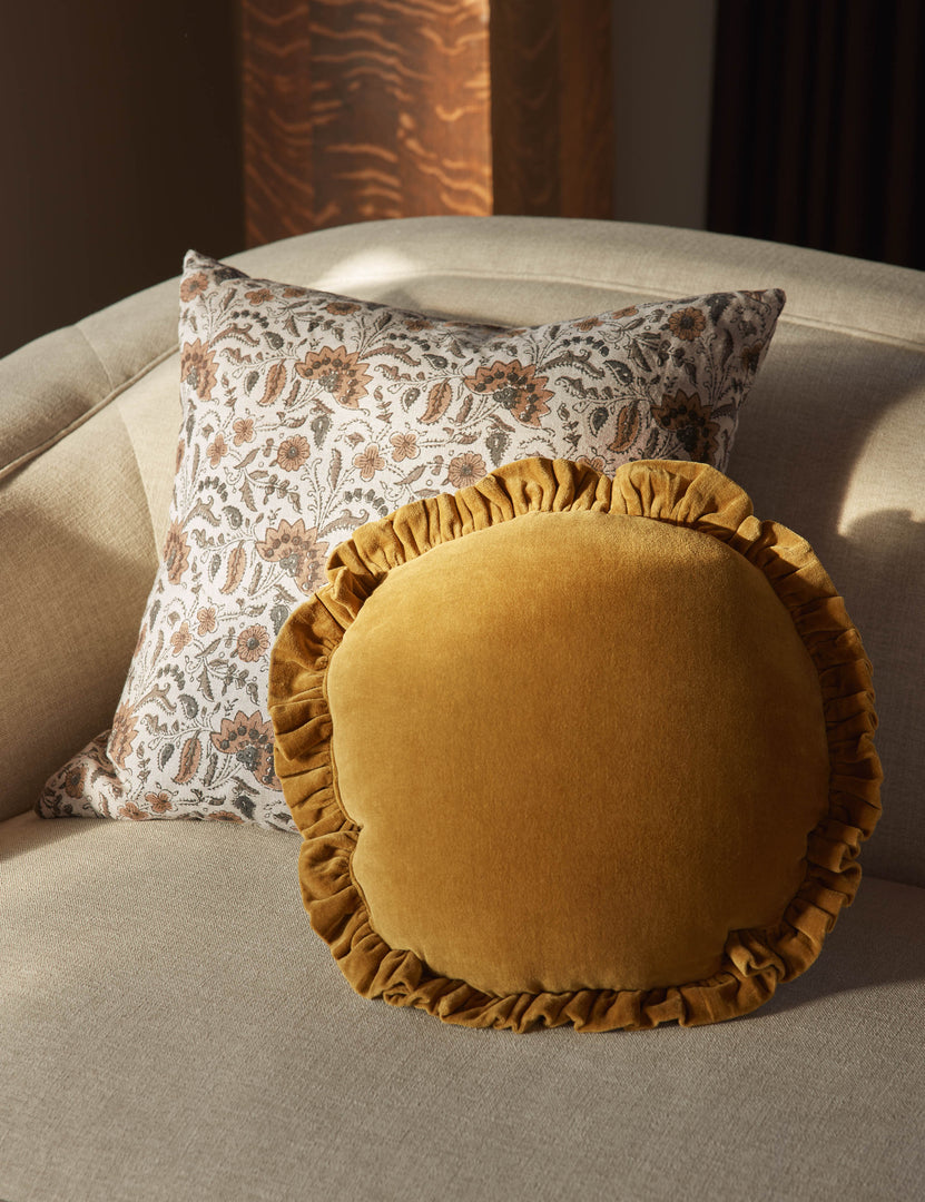 #color::taupe #style::square