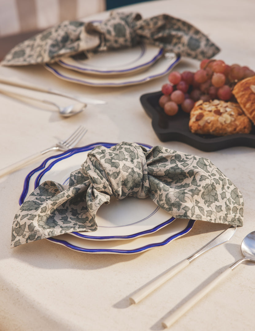 #color::jane-in-blue #style::salad-plates--set-of-4