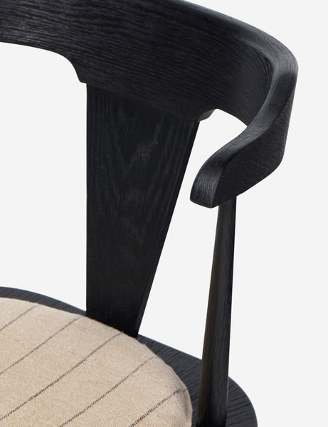 #color::black-and-flint