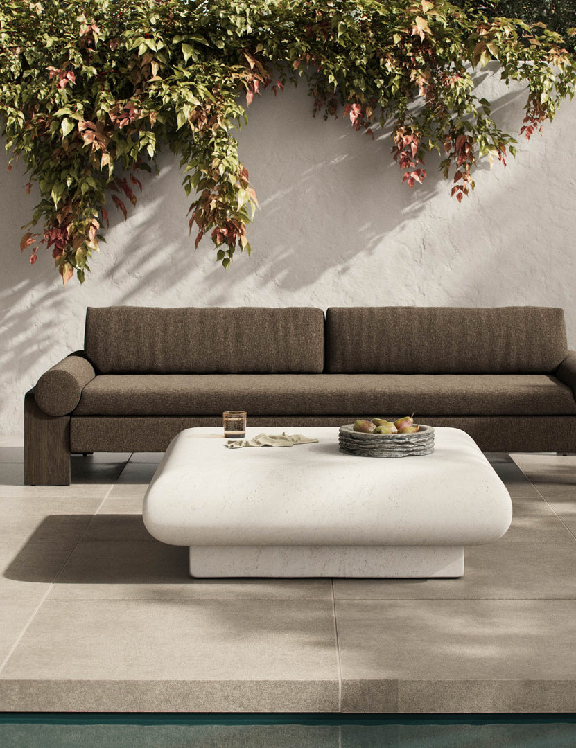 #color::white #size::48-w