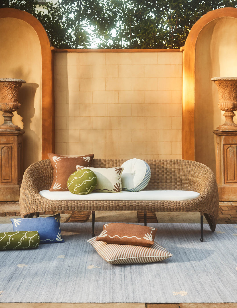 #color::rust #style::square #style::lumbar 