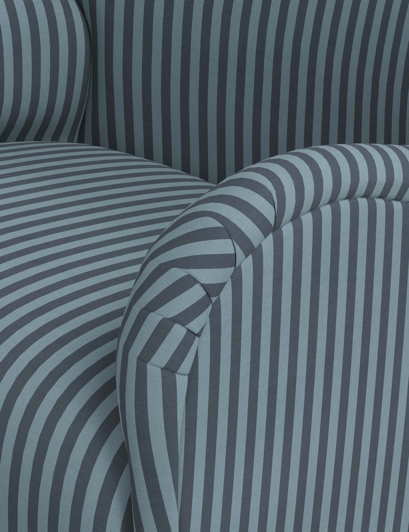 #color::blue-tonal-stripe