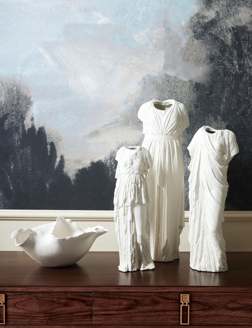 #color:white