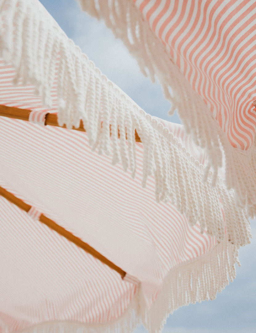 #color::pink-stripe
