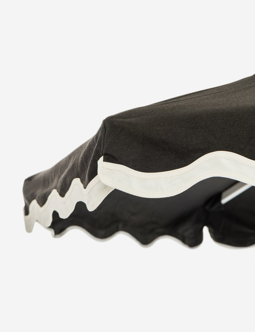 #color::riviera-black