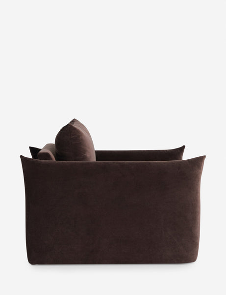 #color::mahogany-classic-velvet