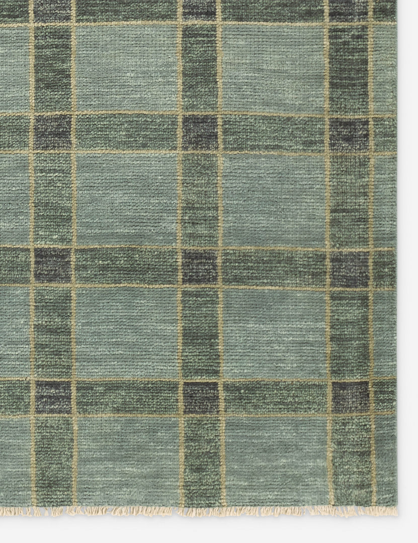 #color::green-and-blue #size::8--x-10- #size::10--x-14- #size::3--x-10--runner #size::6--x-9- #size::9--x-12-