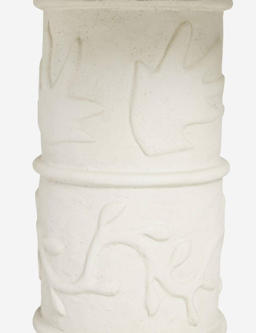 #color::ivory