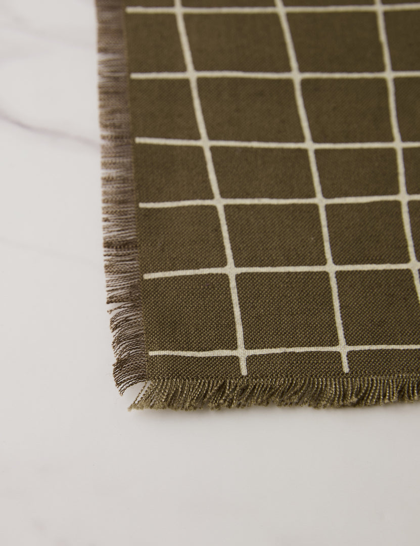 #color::dark-olive #style::placemat--set-of-4