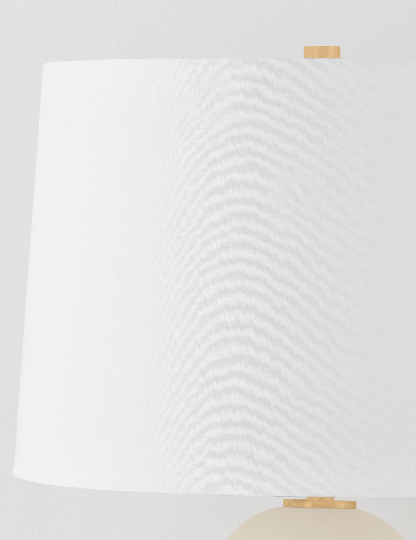 #color::ivory