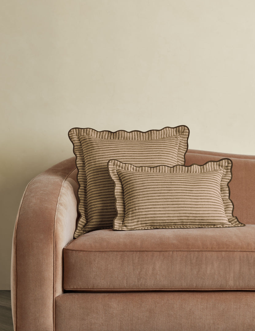 #color:evergreen #style::square #style::lumbar