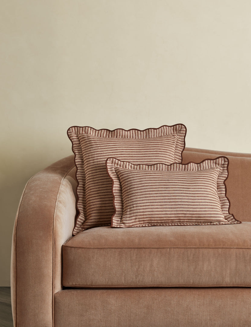 #color:russet #style::square #style::lumbar