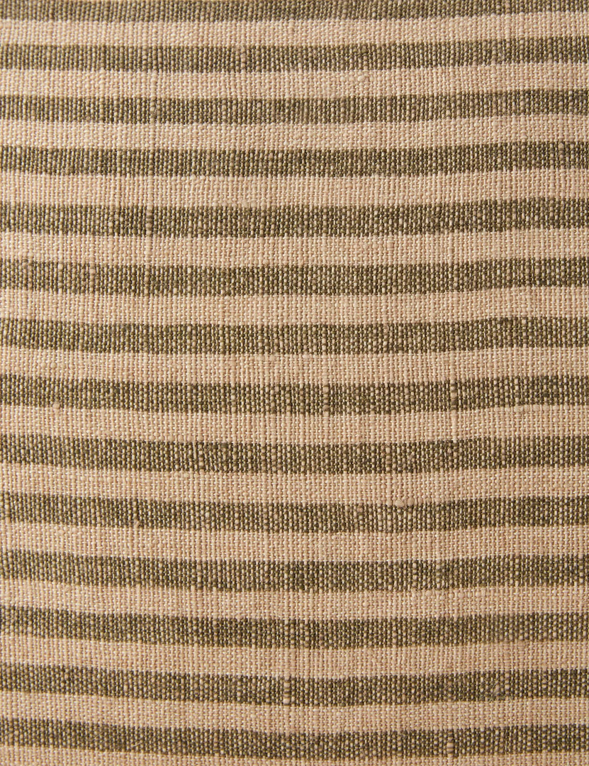 #color:evergreen #style::square #style::lumbar
