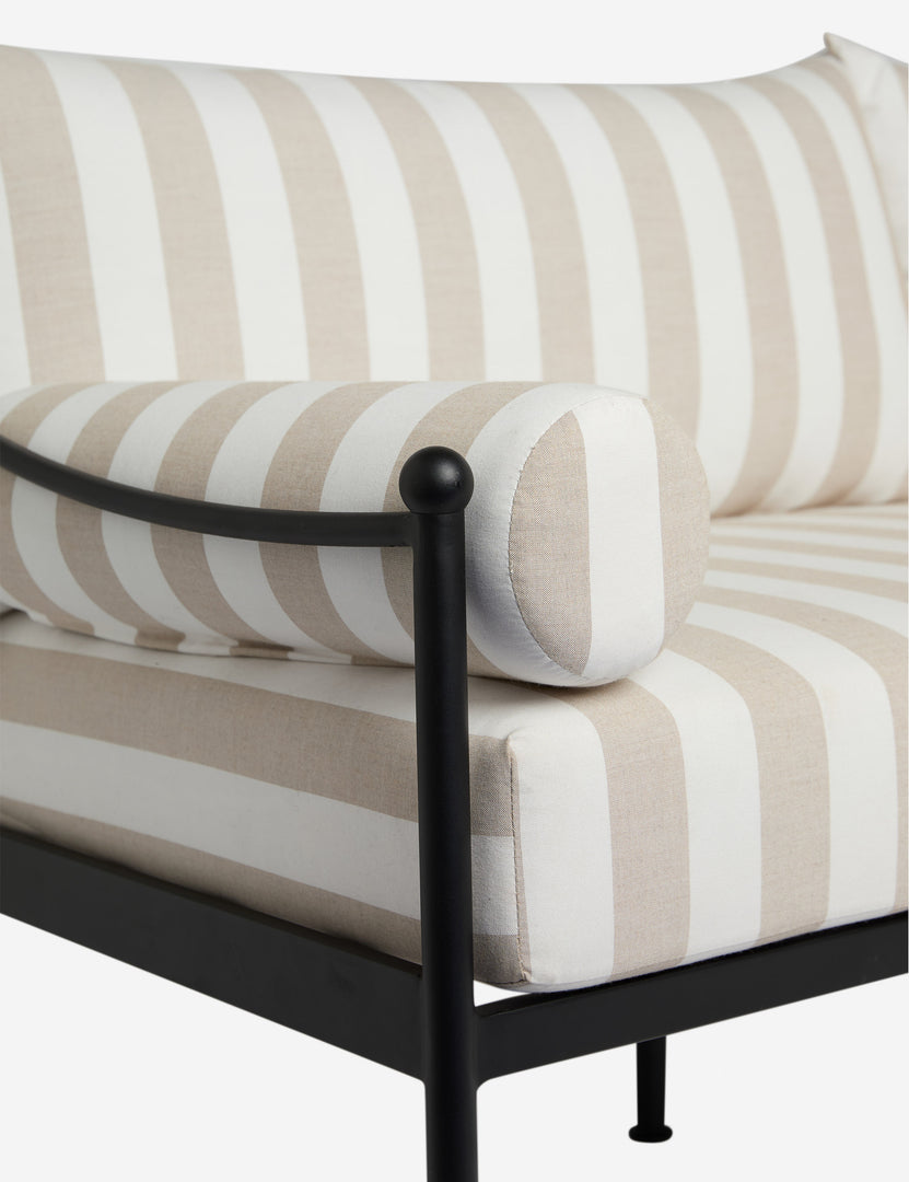 #color::natural-stripe