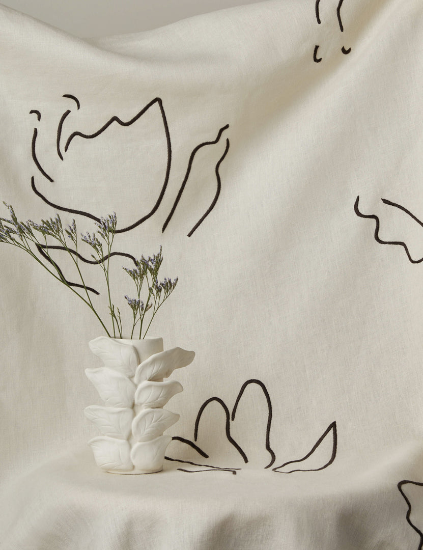 #color::ivory