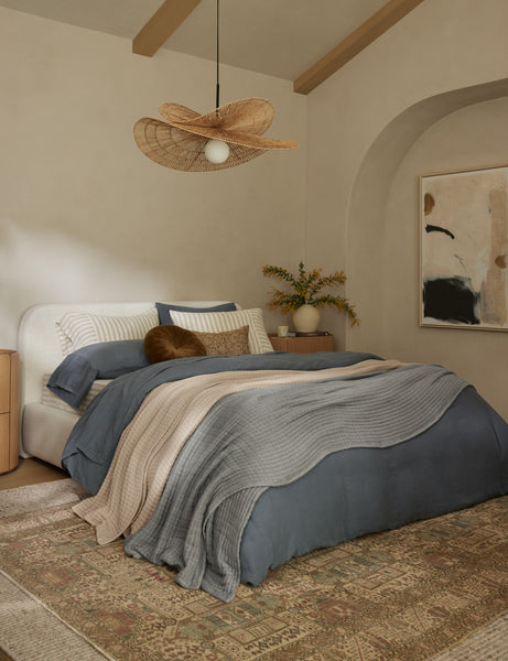 #color::taupe #size::full-queen #size::king-cal-king