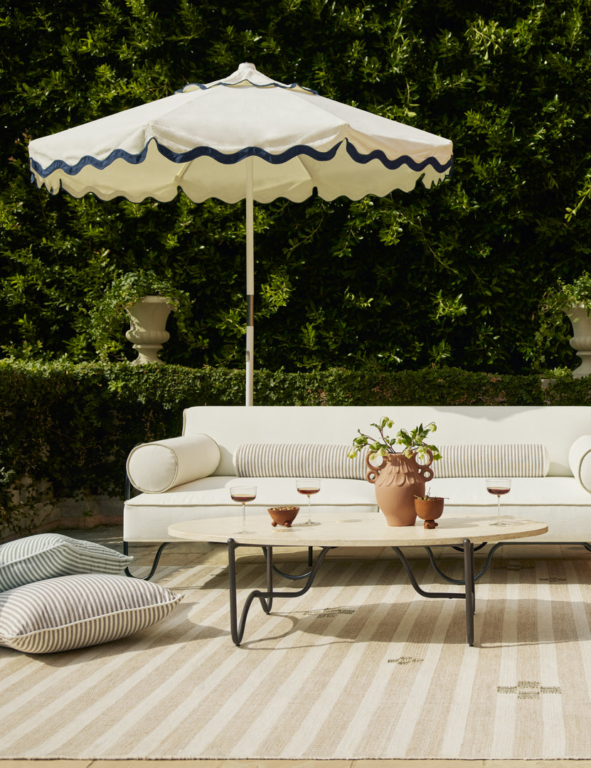 #color::riviera-white-+-navy