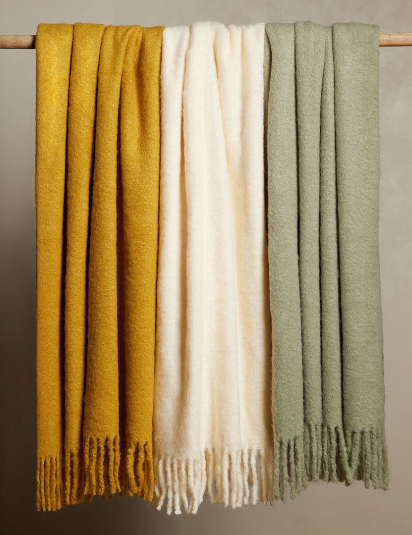 #color::cream #color::lichen #color::goldenrod