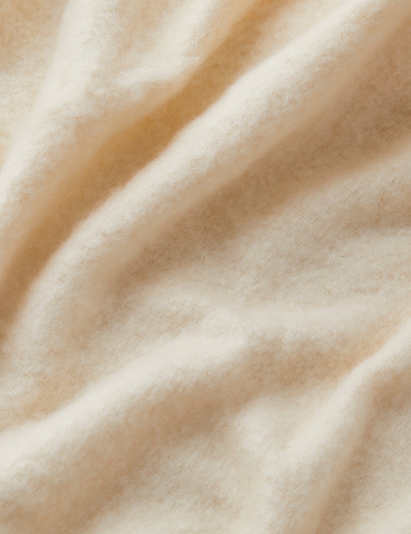 #color::cream