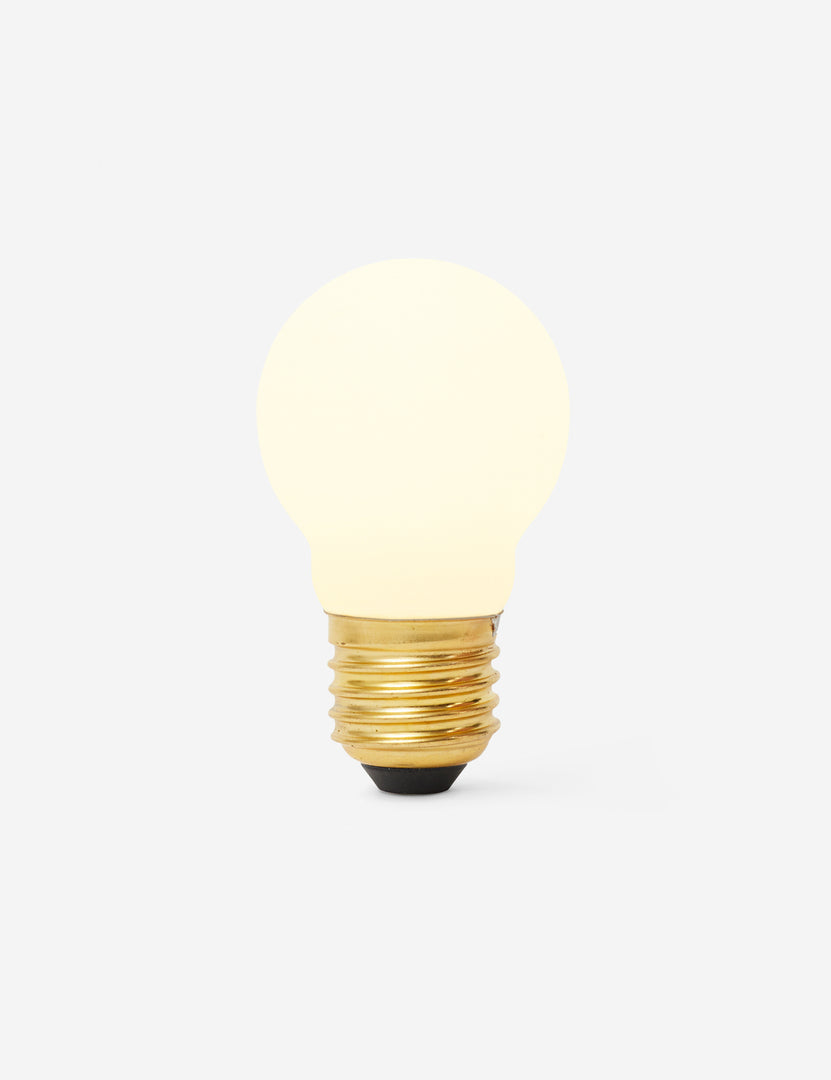 #color::white #size::e26