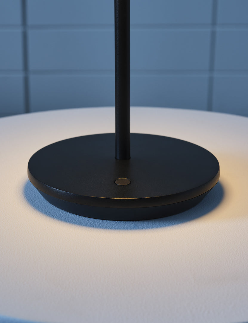 #color::black #size::small