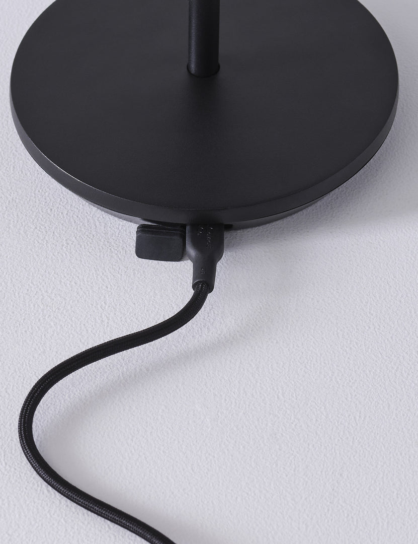 #color::black #size::small