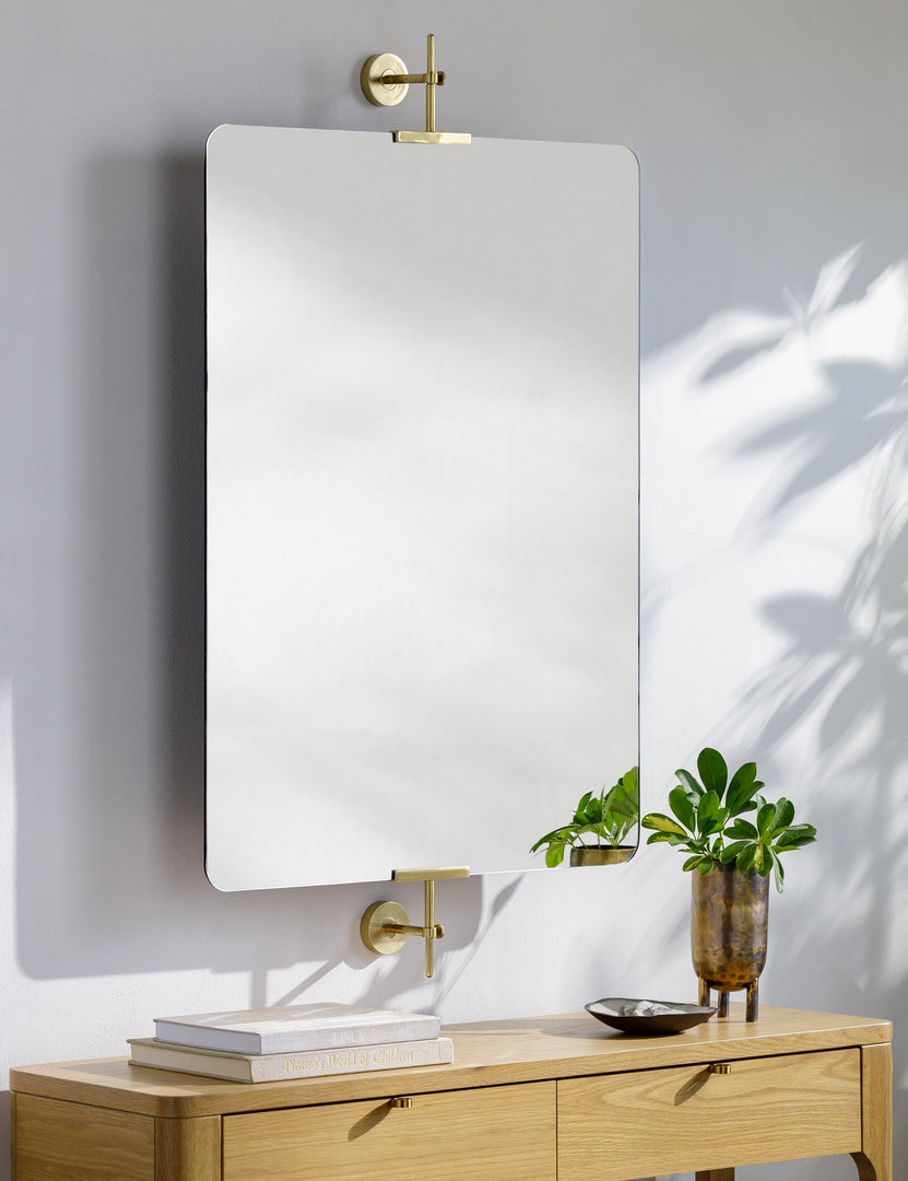 #color::antiqued-gold #size::large
