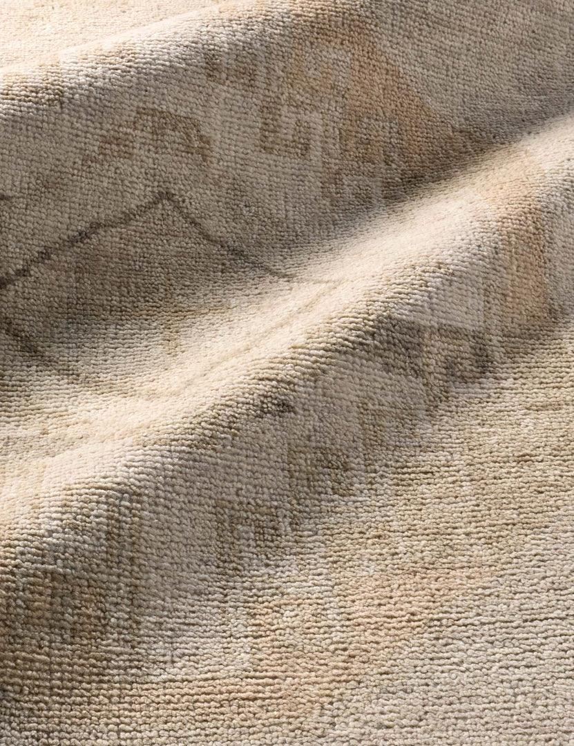 #color::tan-and-cream #size::6--x-9- #size::8--x-10- #size::9--x-12- #size::10--x-14-