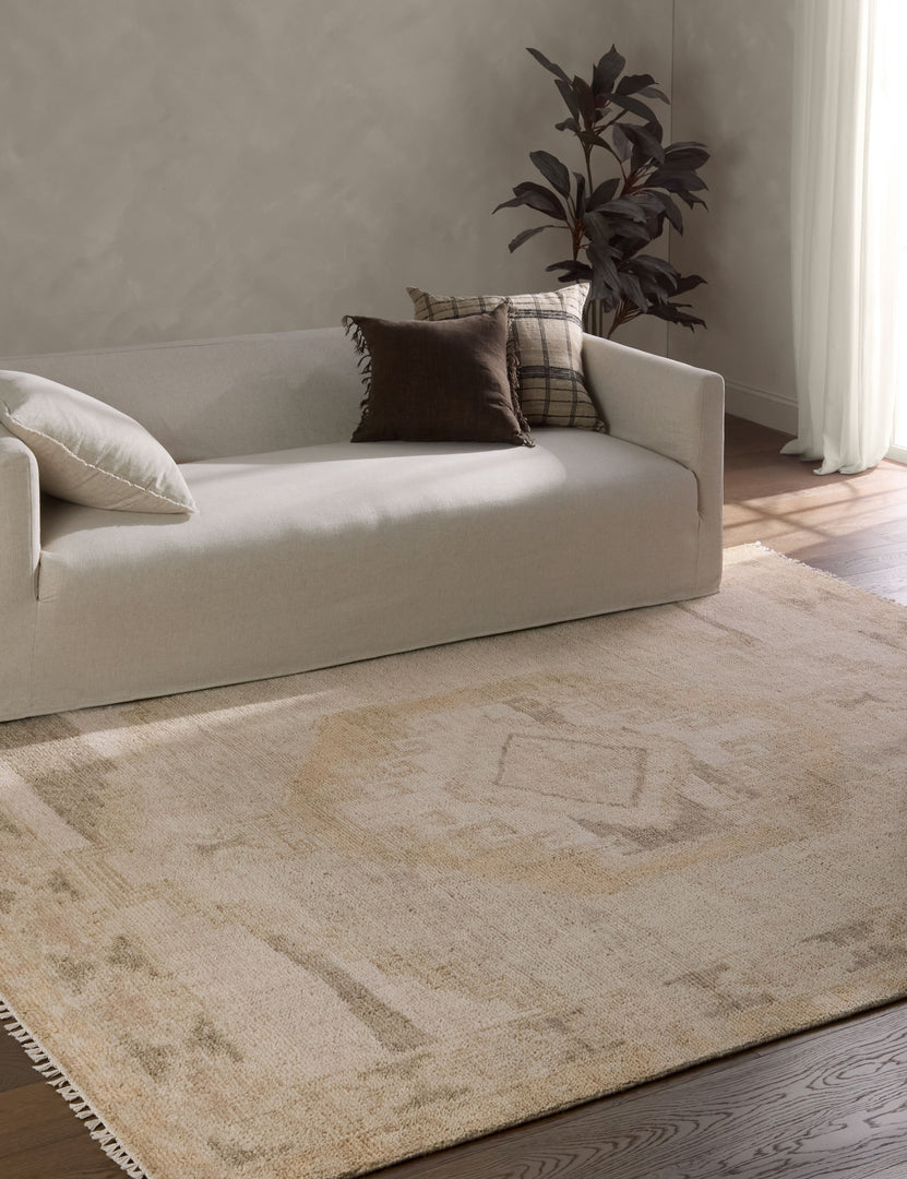 #color::tan-and-cream #size::6--x-9- #size::8--x-10- #size::9--x-12- #size::10--x-14-