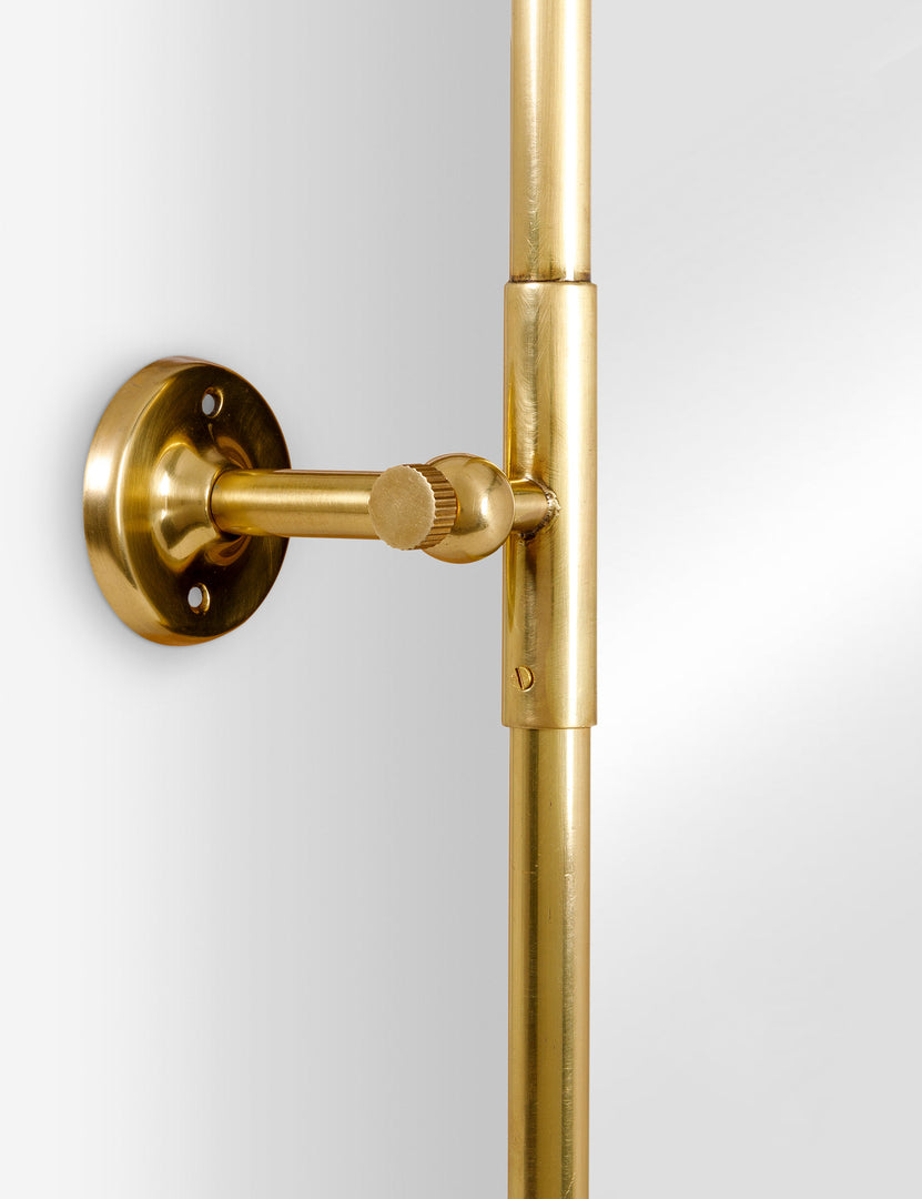 #color::antiqued-gold #size::small #size::large